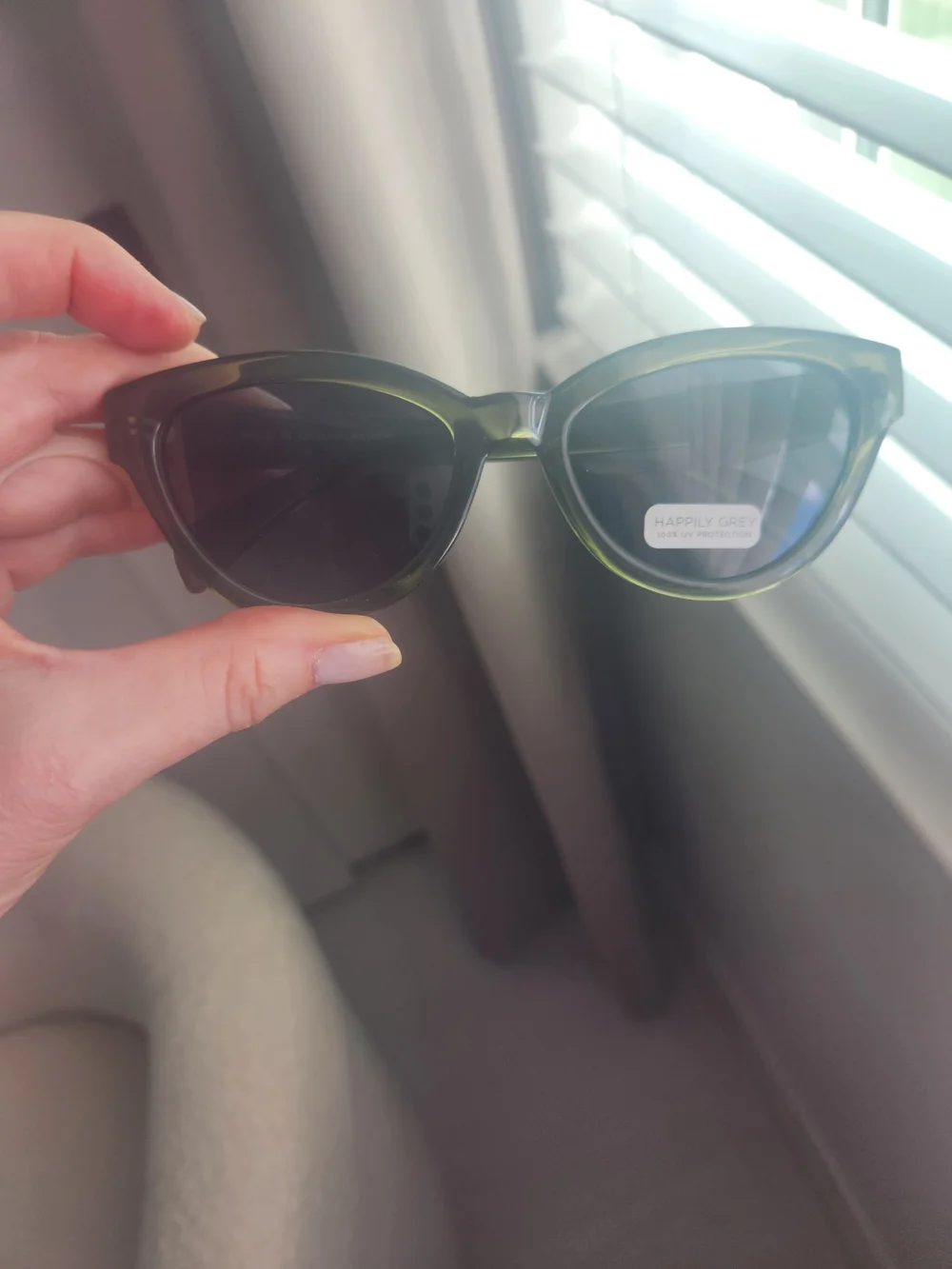 Happily Grey Women's Olive Green Translucent Cat-Eye Sunglasses